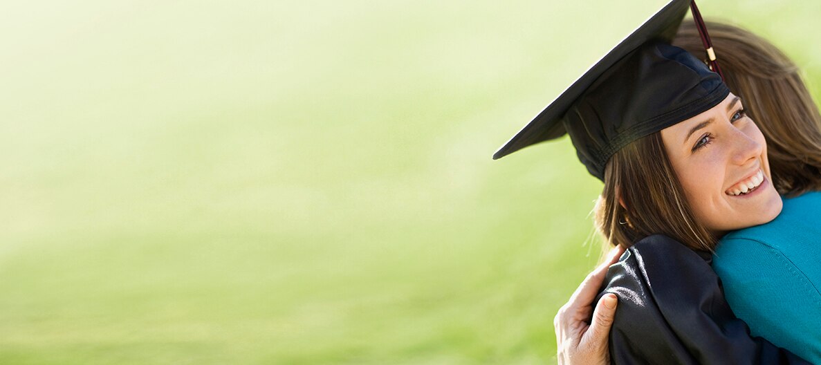 What's-the-Best-Way-to-Give-Your-Grad-a-Financial-Head-Start?